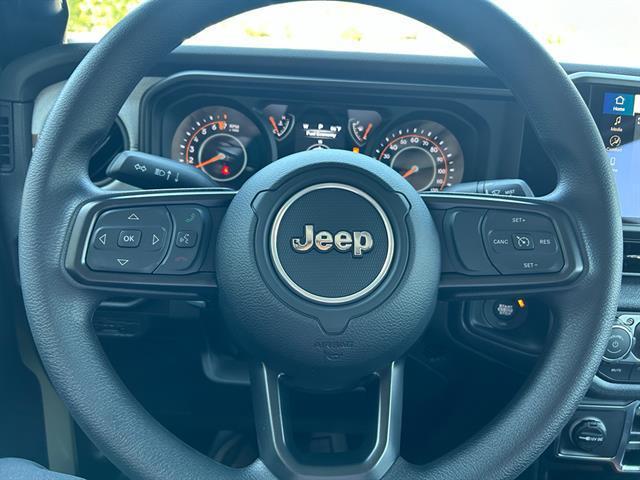 new 2025 Jeep Gladiator car, priced at $34,175