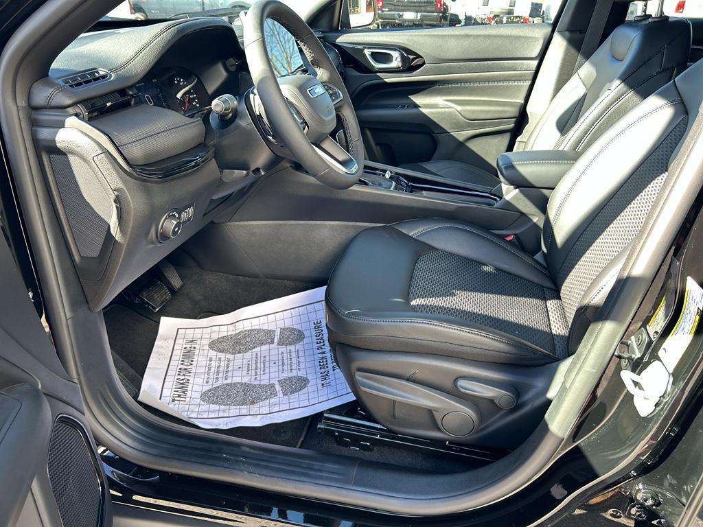 new 2026 Jeep Compass car, priced at $30,200