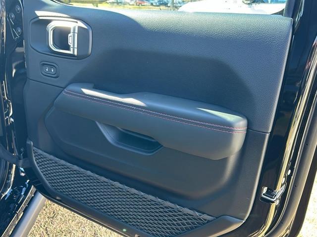 new 2025 Jeep Gladiator car, priced at $54,500