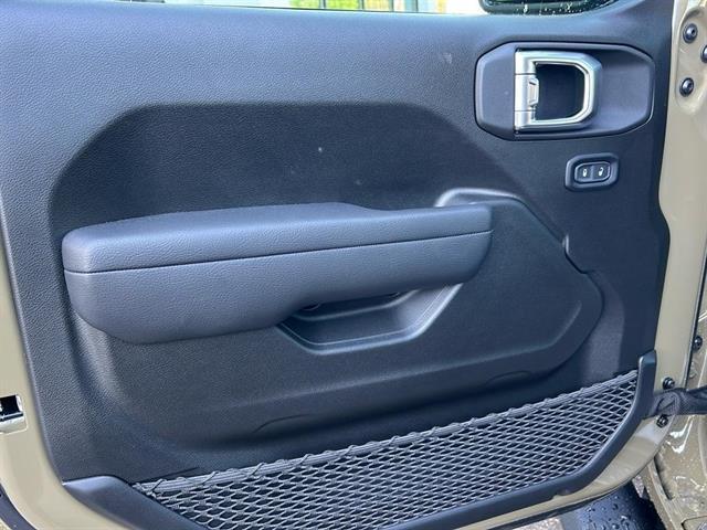 new 2025 Jeep Wrangler car, priced at $35,000