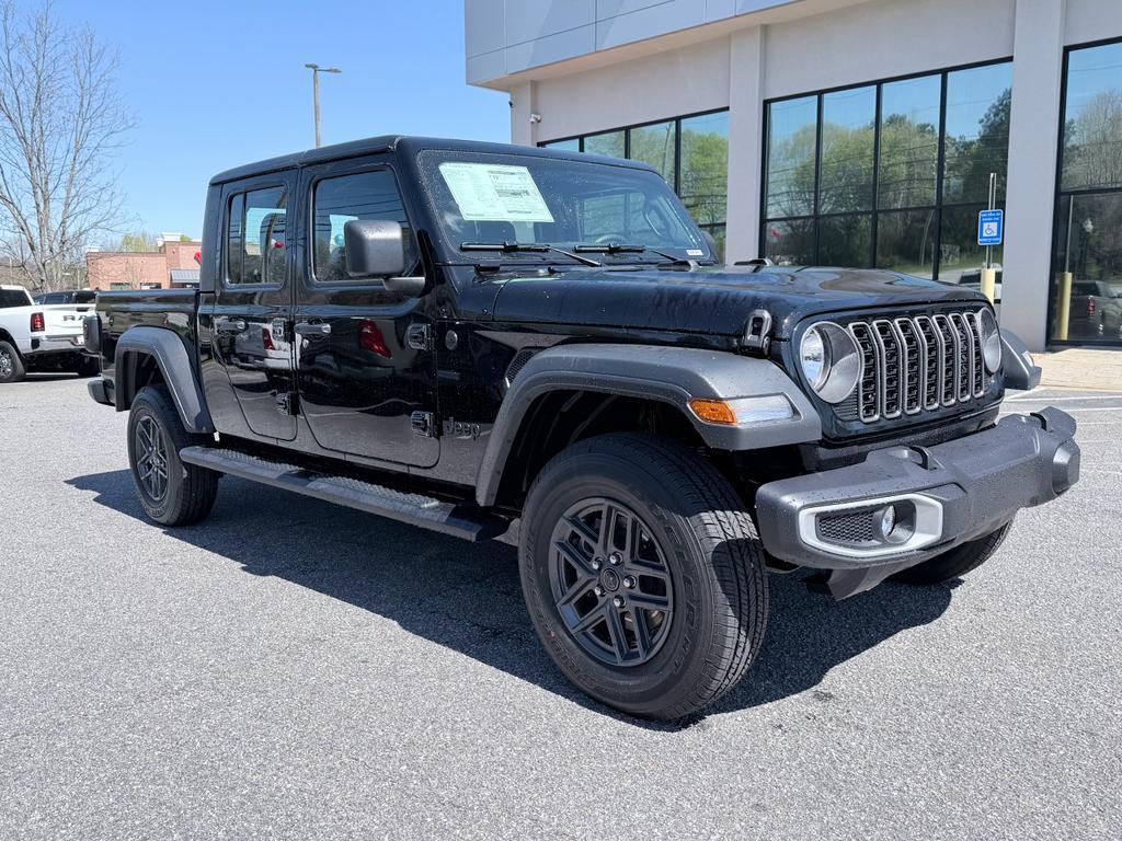 new 2026 Jeep Gladiator car, priced at $38,723