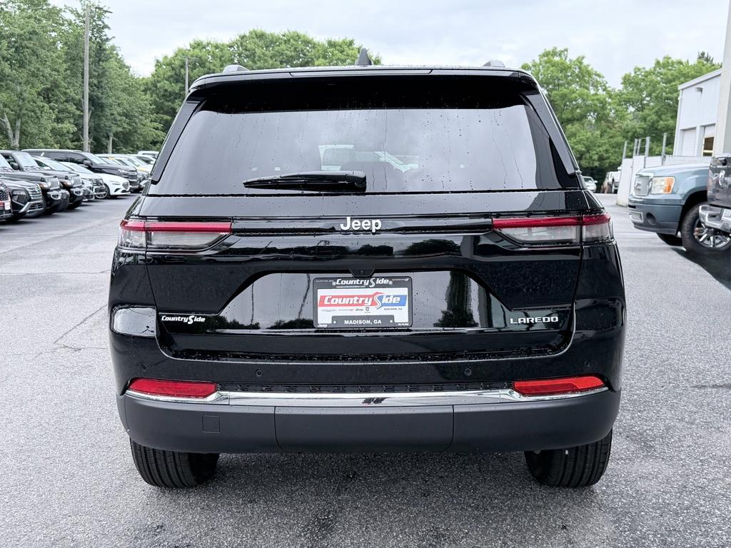 new 2026 Jeep Grand Cherokee car, priced at $37,498