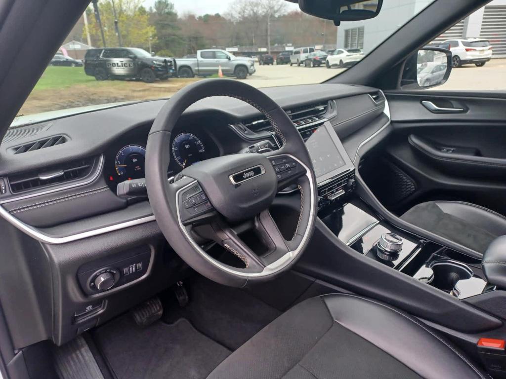 used 2023 Jeep Grand Cherokee car, priced at $35,398
