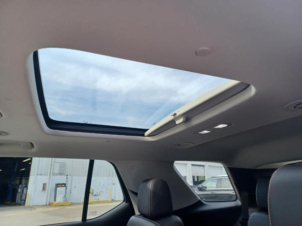 used 2020 Chevrolet Traverse car, priced at $22,587