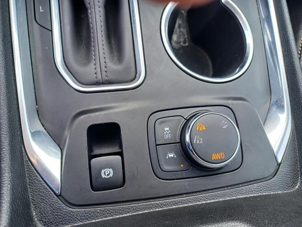 used 2020 Chevrolet Traverse car, priced at $22,587