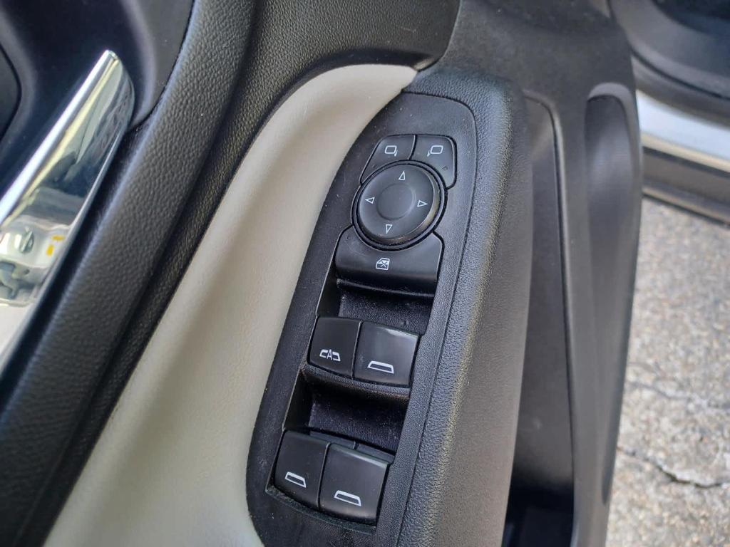 used 2020 Chevrolet Equinox car, priced at $14,988