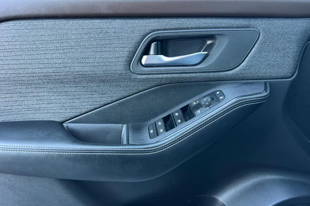 used 2023 Nissan Rogue car, priced at $17,393