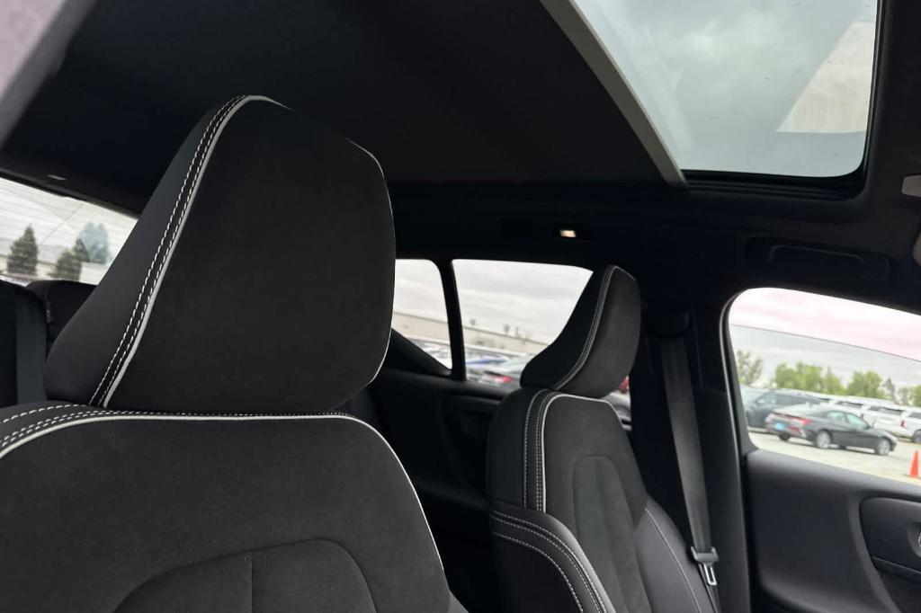 used 2022 Volvo XC40 Recharge Pure Electric car, priced at $28,514