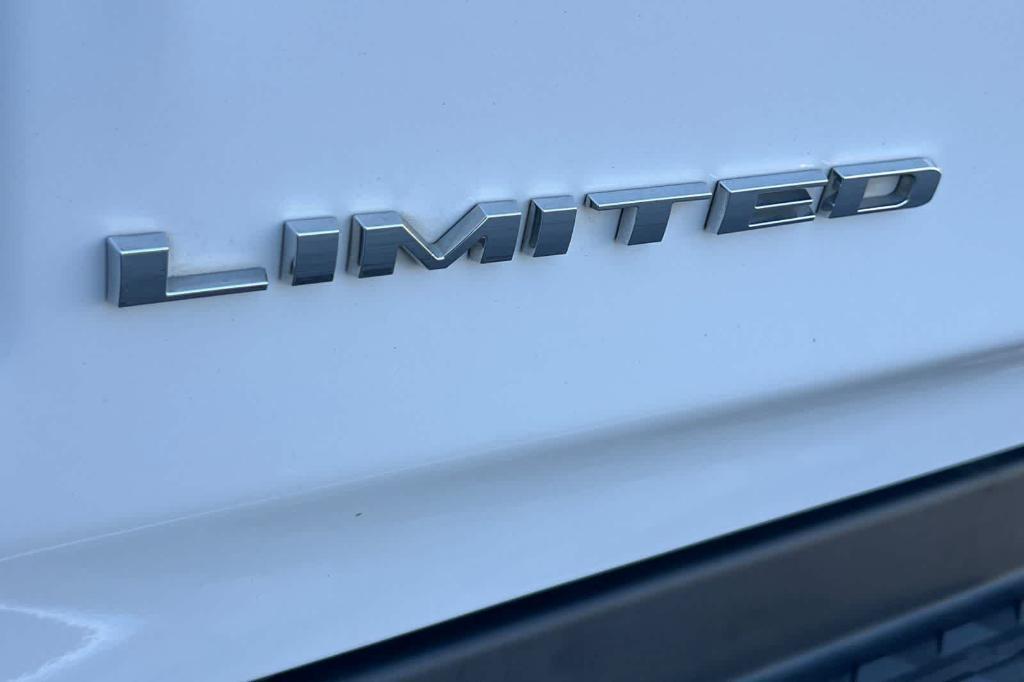 used 2020 Ram 1500 car, priced at $31,031