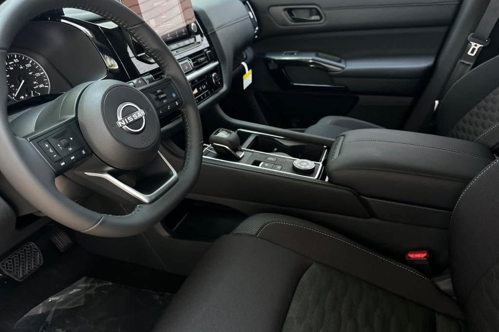 new 2025 Nissan Pathfinder car, priced at $45,890