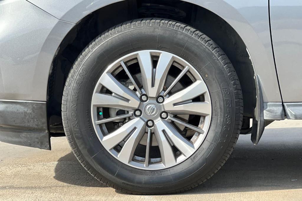 used 2020 Nissan Pathfinder car, priced at $12,158