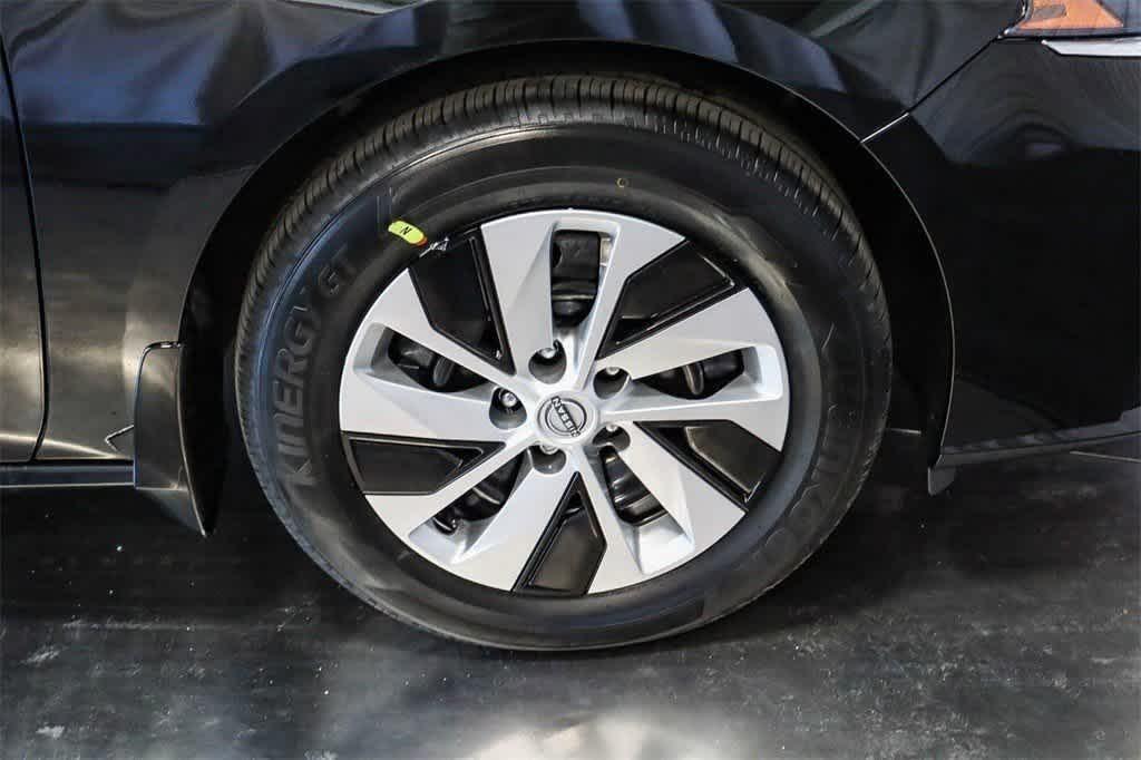 new 2025 Nissan Altima car, priced at $25,579