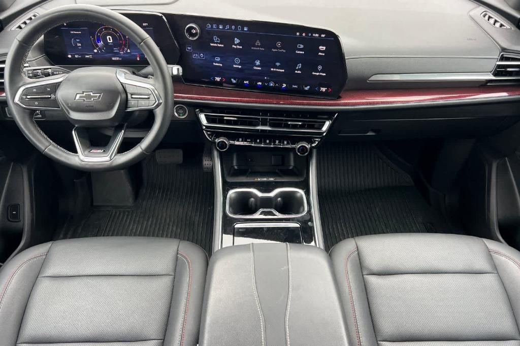 used 2025 Chevrolet Traverse car, priced at $46,699