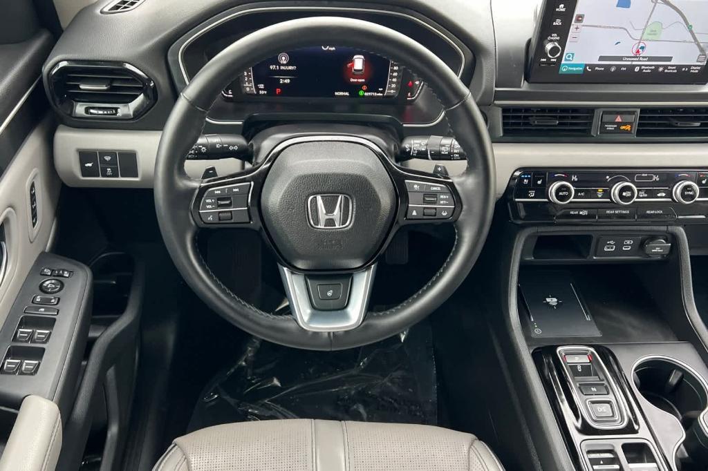 used 2024 Honda Pilot car, priced at $43,147