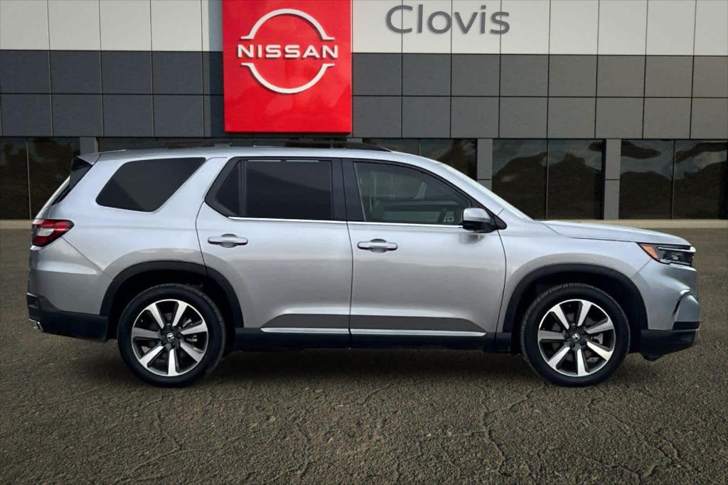 used 2024 Honda Pilot car, priced at $43,147