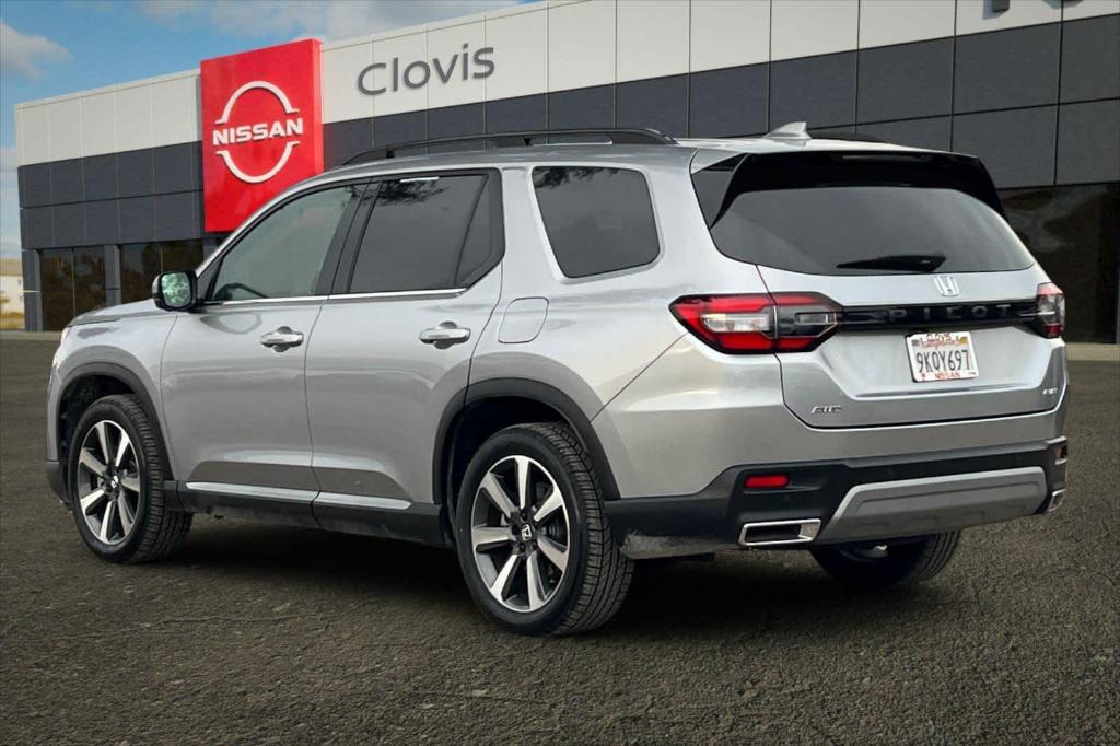used 2024 Honda Pilot car, priced at $43,147