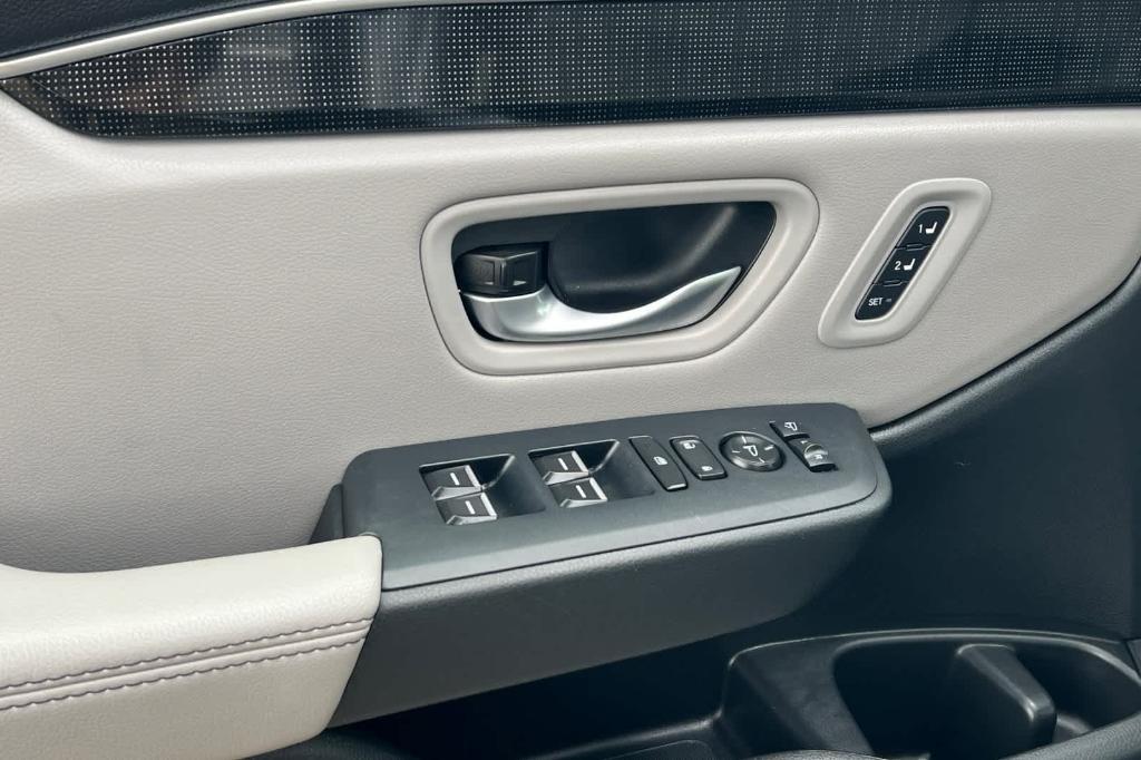 used 2024 Honda Pilot car, priced at $43,147