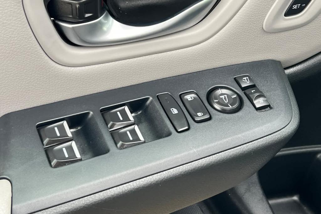 used 2024 Honda Pilot car, priced at $43,147