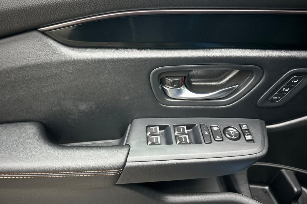 used 2023 Honda Pilot car, priced at $39,847