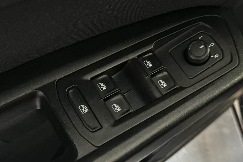 used 2021 Volkswagen Atlas car, priced at $20,696