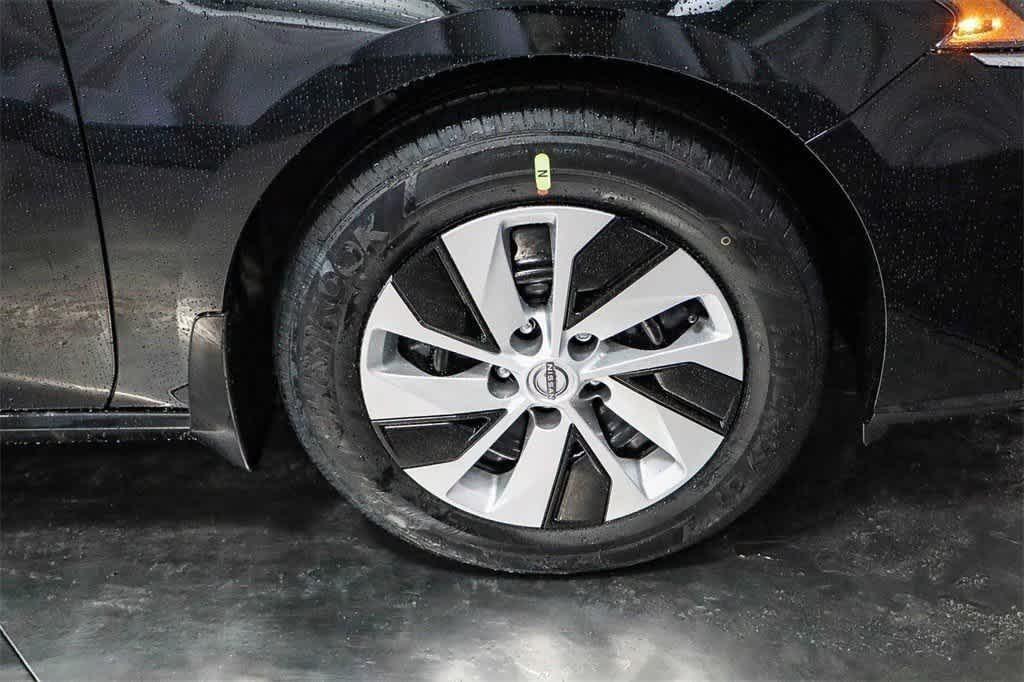 new 2025 Nissan Altima car, priced at $25,579