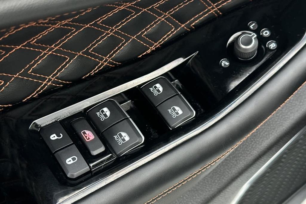 used 2024 Jeep Grand Cherokee car, priced at $45,470