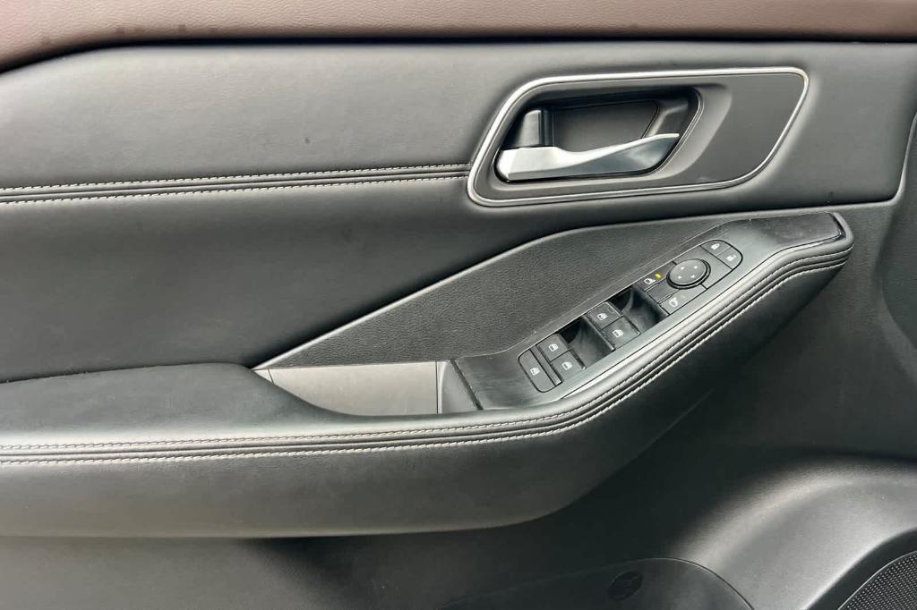 used 2021 Nissan Rogue car, priced at $16,153