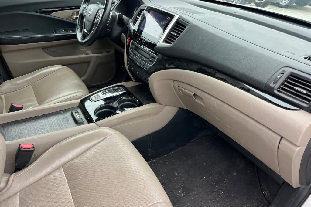 used 2017 Honda Pilot car, priced at $12,366