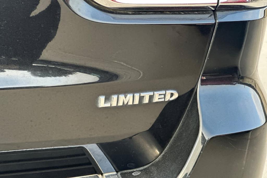 used 2015 Jeep Grand Cherokee car, priced at $10,448