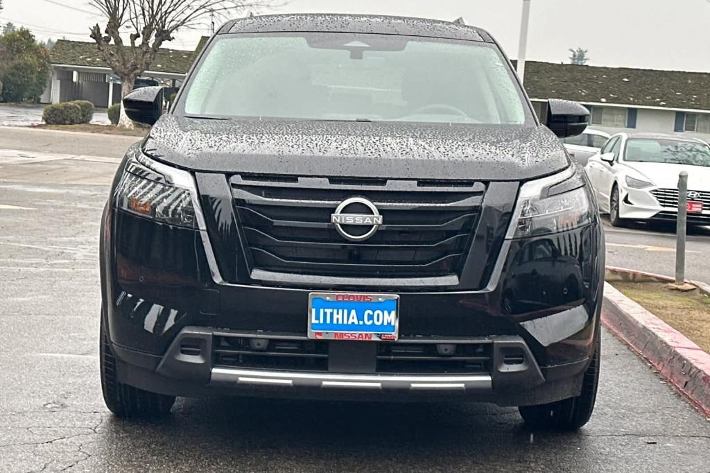 new 2025 Nissan Pathfinder car, priced at $41,345