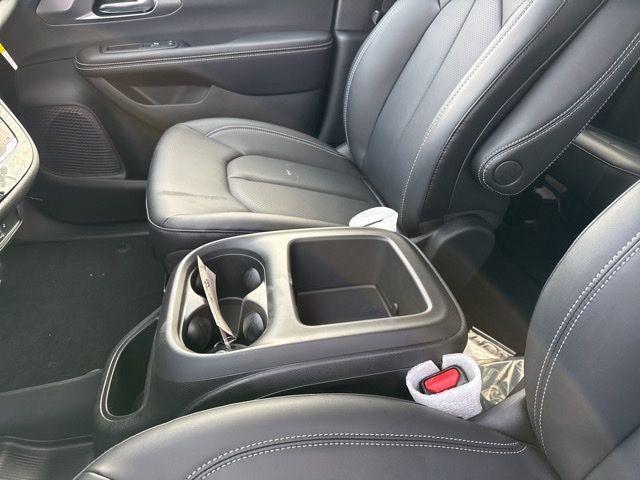 new 2026 Chrysler Pacifica car, priced at $39,627