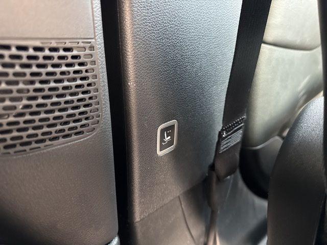 new 2026 Chrysler Pacifica car, priced at $39,627