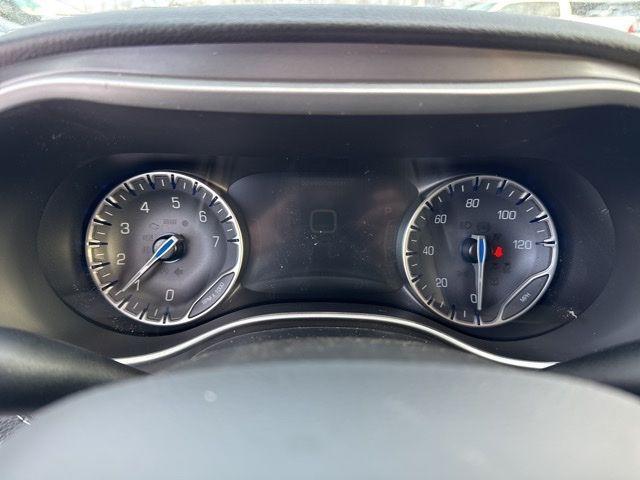 new 2026 Chrysler Pacifica car, priced at $39,627