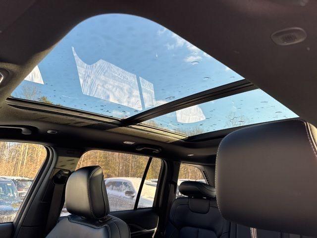 new 2025 Jeep Grand Cherokee car, priced at $44,915