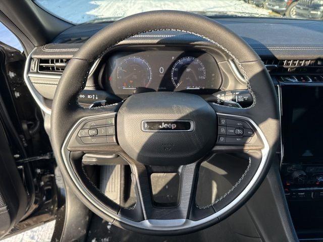 new 2025 Jeep Grand Cherokee car, priced at $44,915