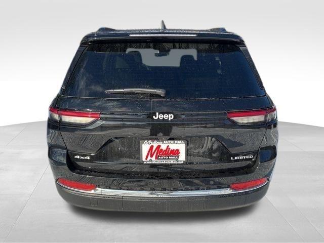 new 2025 Jeep Grand Cherokee car, priced at $44,915