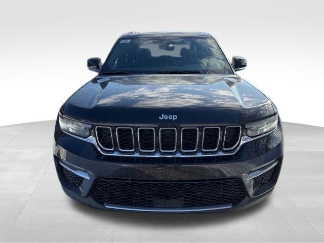 new 2025 Jeep Grand Cherokee car, priced at $44,915