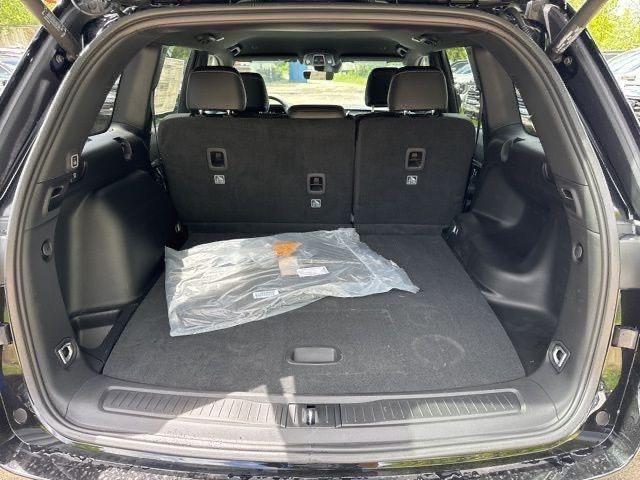 new 2025 Jeep Grand Cherokee car, priced at $43,118