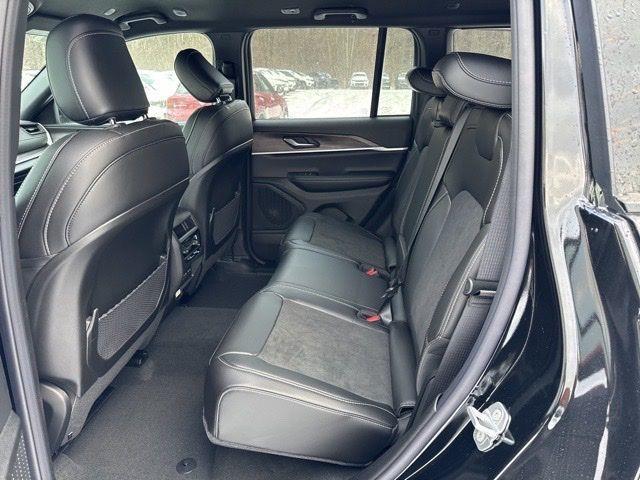 new 2026 Jeep Grand Cherokee car, priced at $45,766