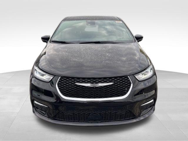 new 2026 Chrysler Pacifica car, priced at $40,534