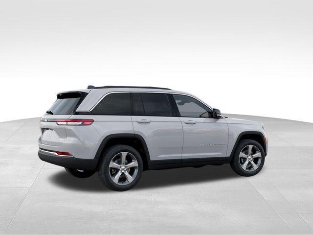 new 2026 Jeep Grand Cherokee car, priced at $45,045