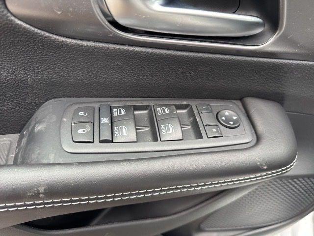 new 2026 Chrysler Pacifica car, priced at $36,034