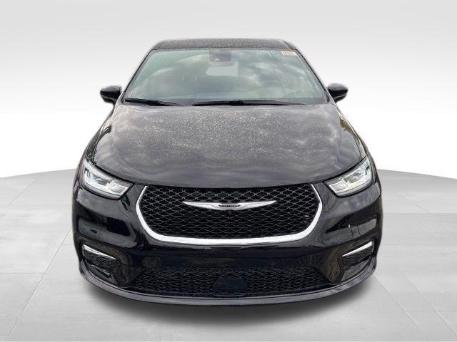 new 2026 Chrysler Pacifica car, priced at $40,534