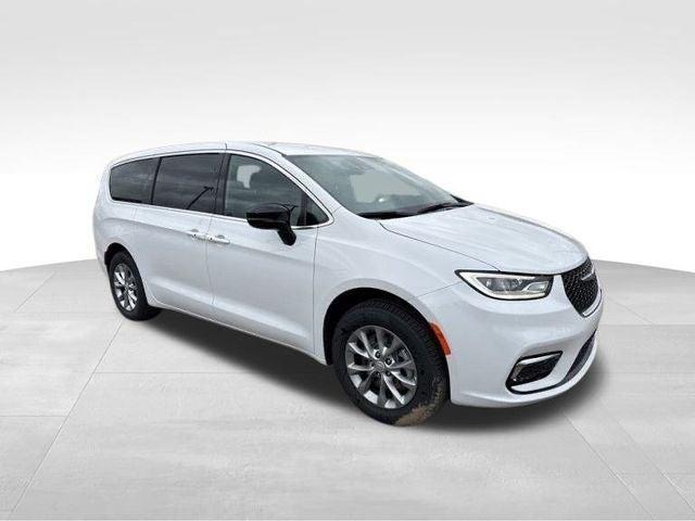 new 2026 Chrysler Pacifica car, priced at $37,196