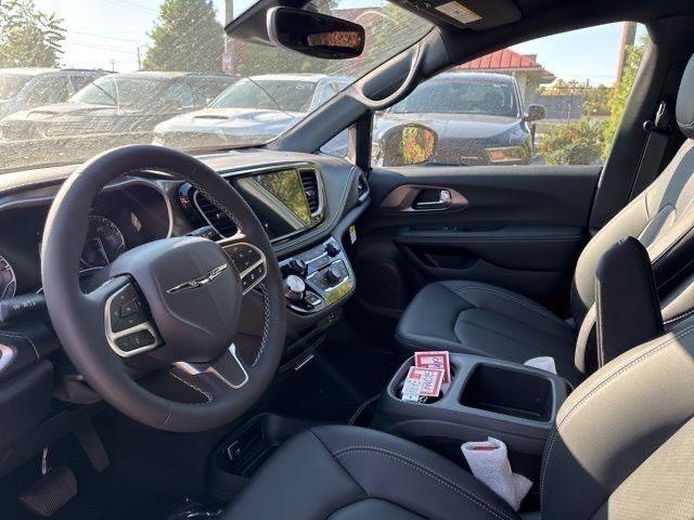 new 2026 Chrysler Pacifica car, priced at $39,196