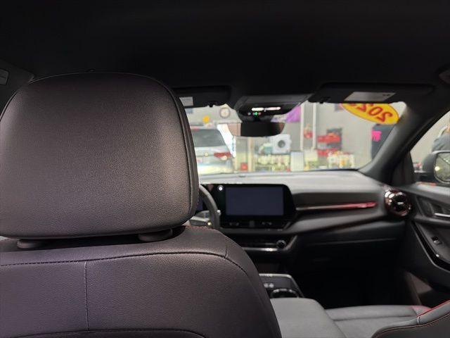 used 2025 Chevrolet Equinox car, priced at $29,993