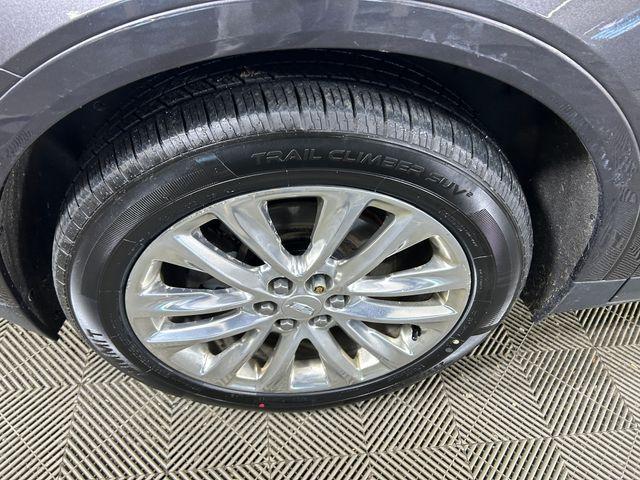 used 2017 Cadillac XT5 car, priced at $12,333