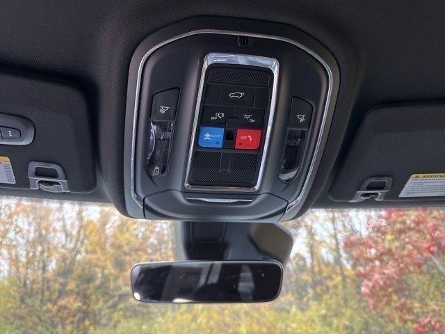 new 2025 Jeep Grand Cherokee car, priced at $43,075