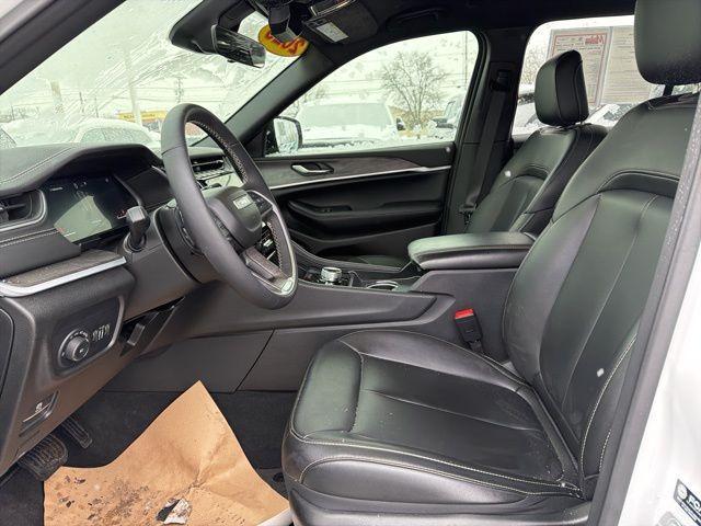 used 2025 Jeep Grand Cherokee car, priced at $43,775