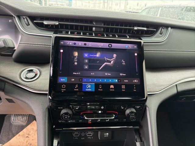 used 2025 Jeep Grand Cherokee car, priced at $43,775